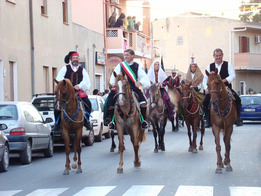 B&B Gli Ulivi SantʼAnna Arresi Dış mekan fotoğraf